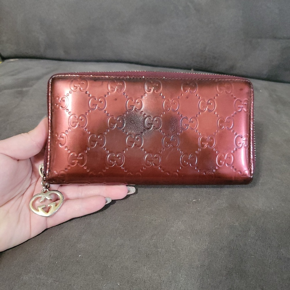 GUCCI Guccissima Red Rose Heart Patent Leather Zip Around Large Wallet